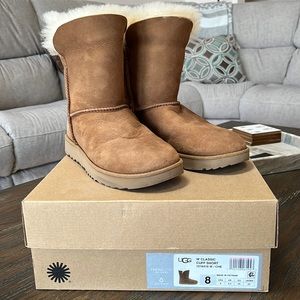 UGG Classic Cuff Short Boot